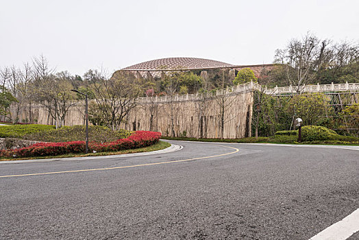 lo bach thu khung 3