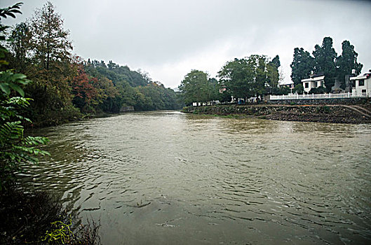 lo kep khung 3 ngay 247